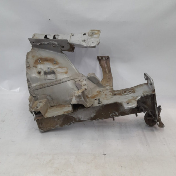 Longarina Caixa De Roda Audi A3 2010 L.e Mn219