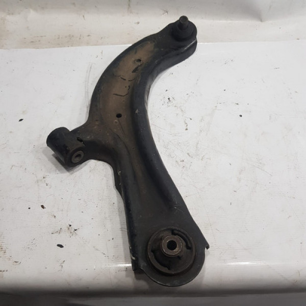 Balança Bandeja Dianteira Direita Sentra 2007 A 2015  St48