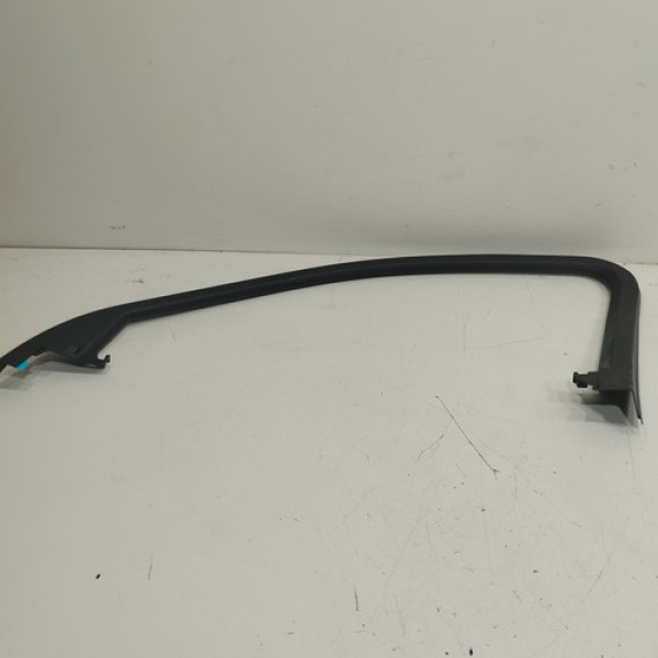 Guarnição Dianteira Direita Audi Q3 2021 2022 2023 Bc1060