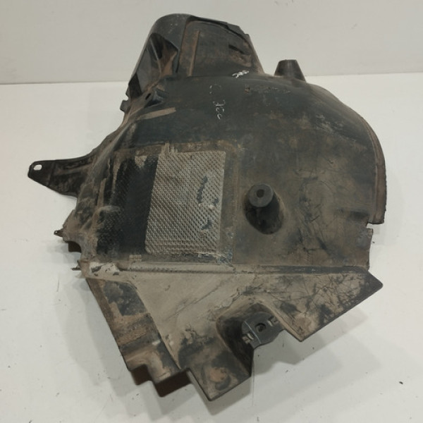 Protetor Parabarro Dianteiro Esquerdo C200 2008 2011 Ef496