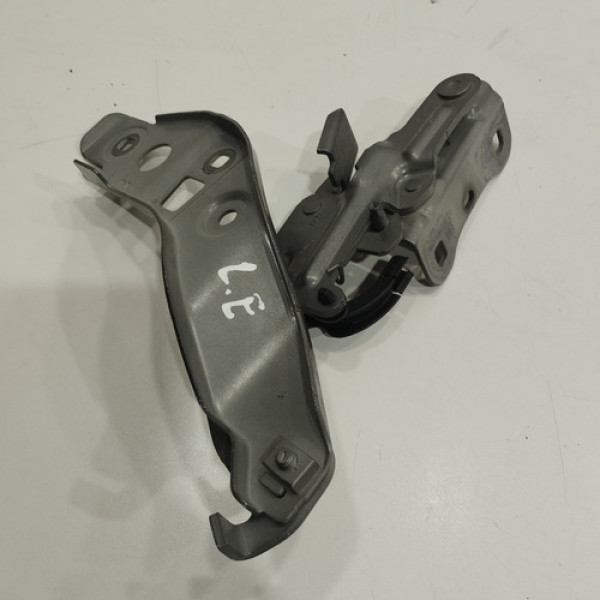 Dobradiça Braço Capo Esquerdo A200 2019 2022 Pq770