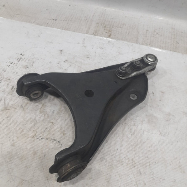 Balança Bandeja Diant Esquerdo C/ Pivô Clio 2010 A 2015 St16