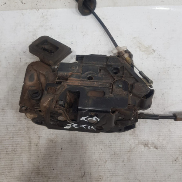 Fechadura Da Porta Traseira Direita Jetta 2012  Ab1016