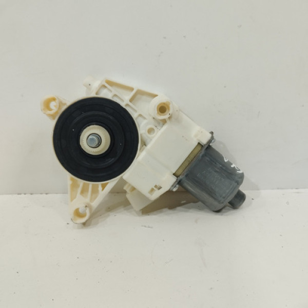 Motor Vidro Dianteiro Direito Gla200 2015 16 17 2018 C581