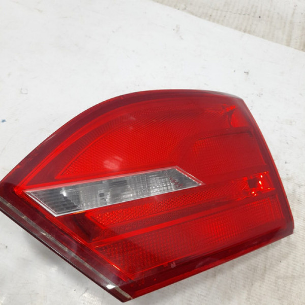 Lanterna Direita Tampa Jetta 2011 2015 Fg442