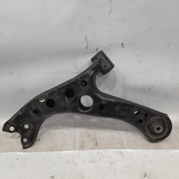 Balança Bandeja Dianteiro Direito Corolla 2021 St26