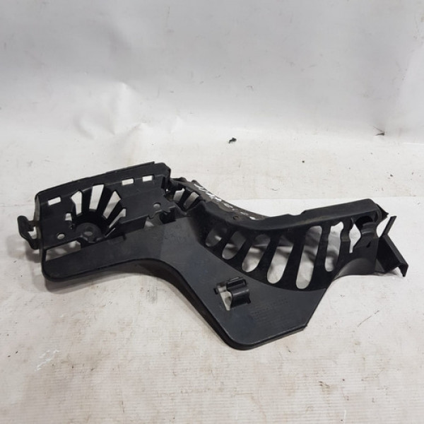 Guia Parachoque Traseiro Direito 2014  Bmw 320i I261