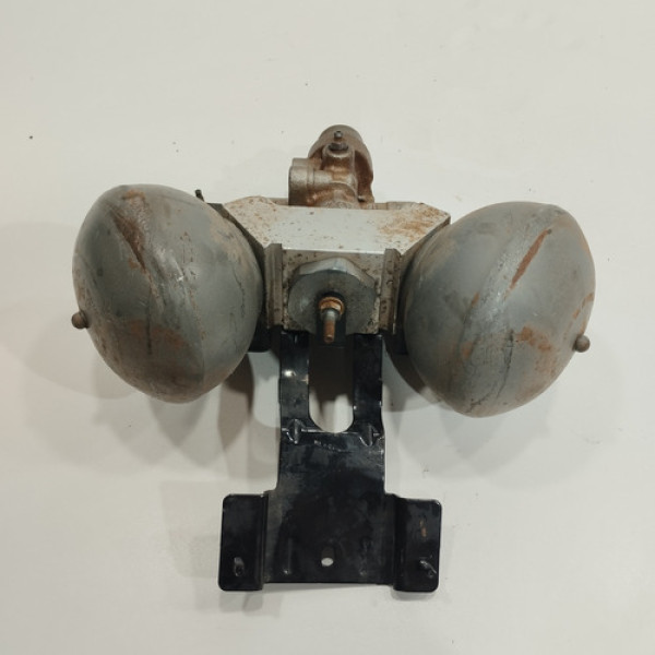 Cilindro Suspensão Hidráulico Traseiro C5 2009 2012 E240