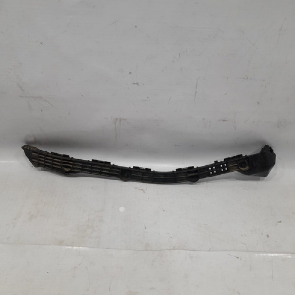 Guia Parachoque Traseiro Direito Corolla 2016 A 2018 I144